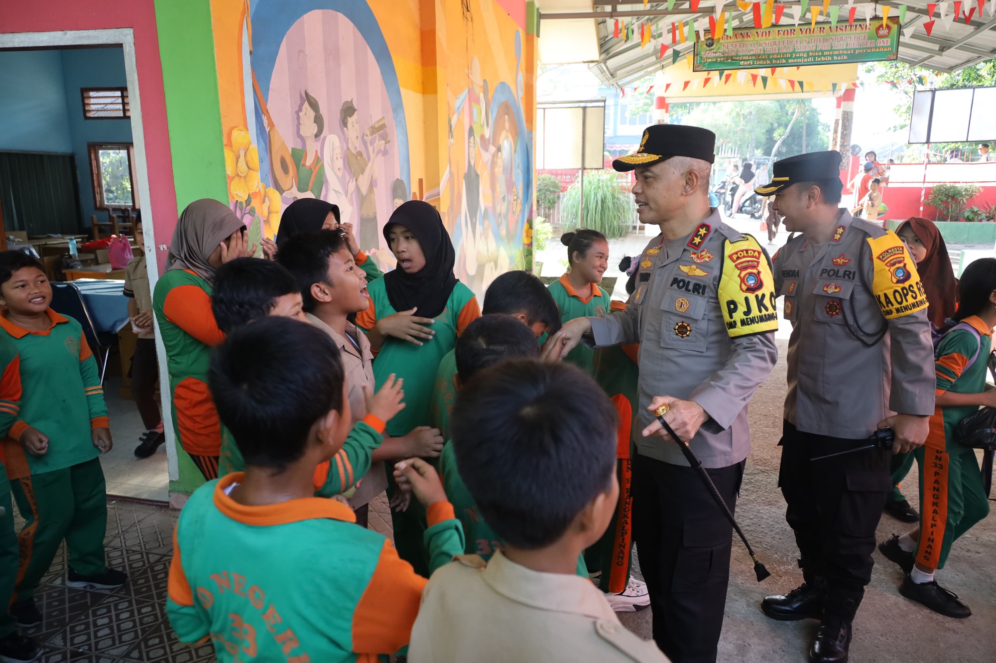 Kapolda Babel Blusukan Kesejumlah Sekolah Di Kota Pangkalpinang, Pastikan Situasi Kamtibmas