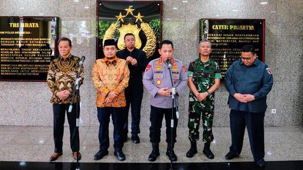  Kapolri Pastikan Pengamanan Pencoblosan Pilkada Serentak Siap, Antisipasi Daerah Rawan