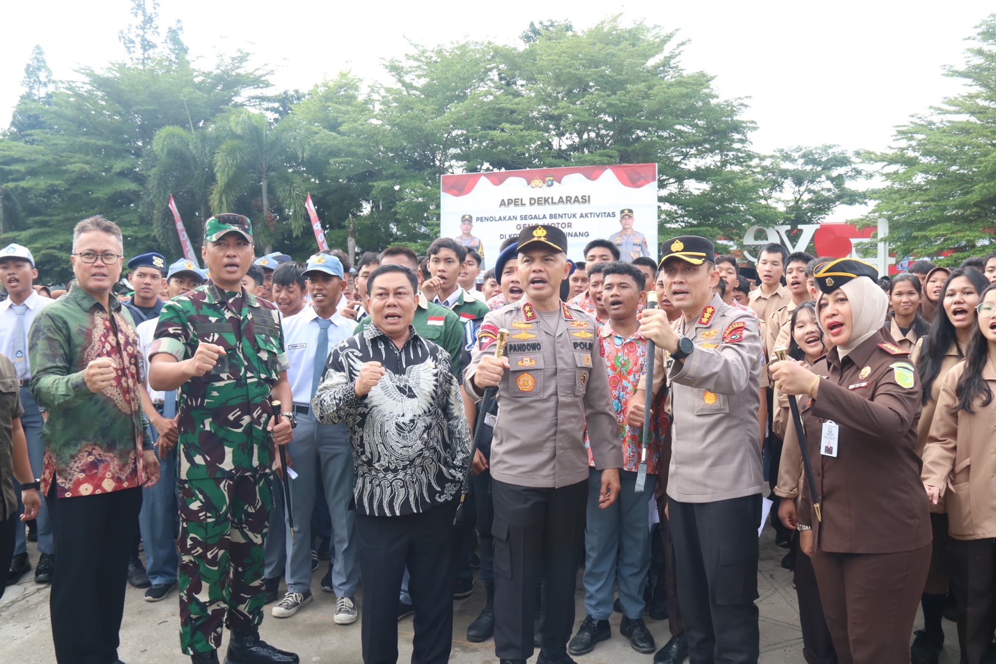 Pimpin Deklarasi Penolakan Geng Motor Di Pangkalpinang, Kapolda Babel : Ini Komitmen Kita Bersama